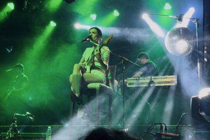 Show de Zoe Gotusso en Rosario: La proliferación de los detalles 