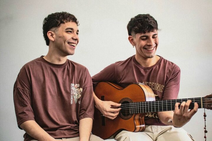 El dúo RYA llega a City Center para ofrecer una noche a puro folklore