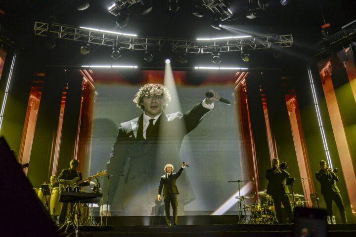 David Bisbal pasó por Rosario con un show impecable y emotivo